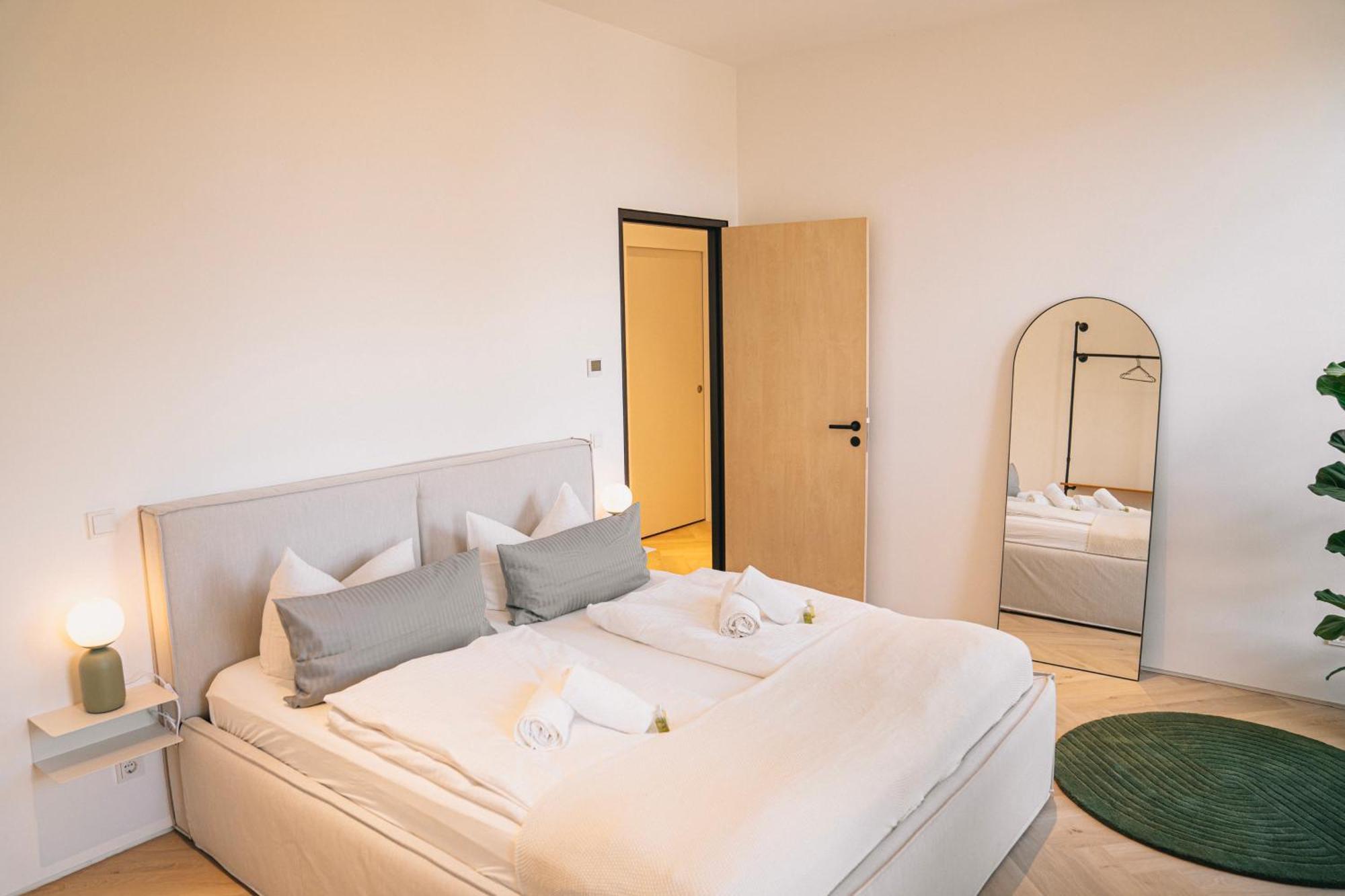 Rr - Penthouse - Luxe 105 Qm - Central - Wifi Magdeburg Exteriör bild
